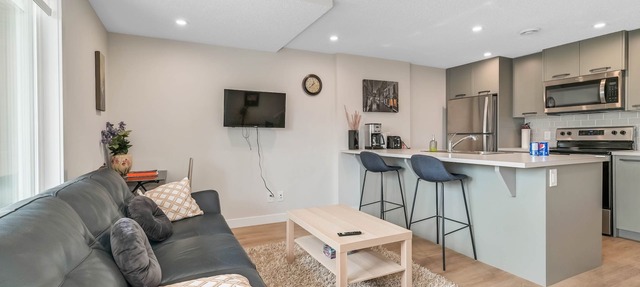 Executive One Bedroom Suite in Rockland Park in Calgary