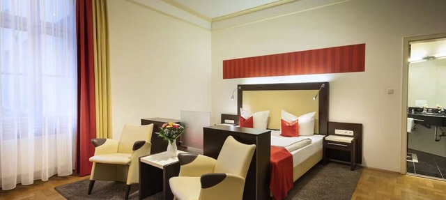 Explore Historic Bonn | Junior Suite | Pets Allowed | Beethoven House – 0.2 mi in Köln