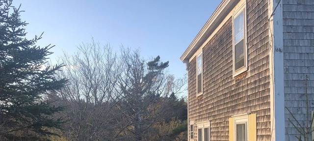 Fisherman’s Cottage facing open Ocean. Sat -Sat. Weekly rentals preferred. Max 5 in West Dublin