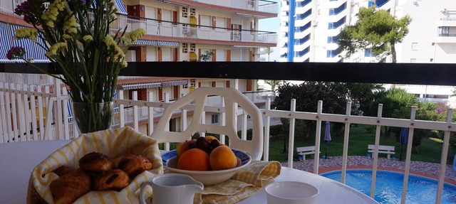 Gandia beach. 3 Bedrooms, double. Swimming pool, parking, 2 minutes from the beach A/C in Grau i Platja