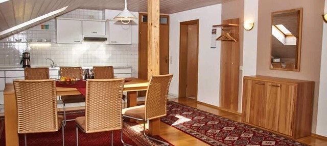 Großzügige Ferienwohnung mit Dachterrasse und Garten in Riedenburg-Frauenberghausen