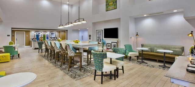 Hampton Inn & Suites Alliance in Alliance