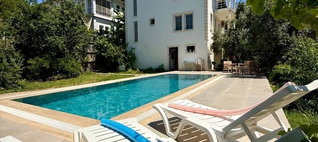 Havuzlu Modern Daire in Muğla