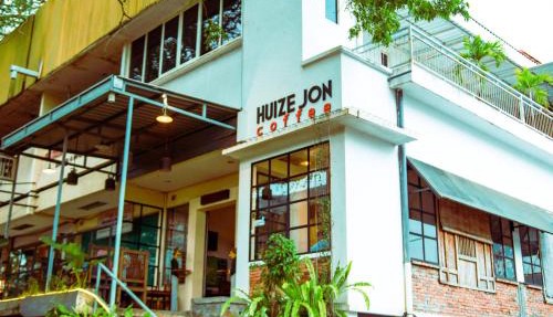 Huize Jon Hostel in Malang