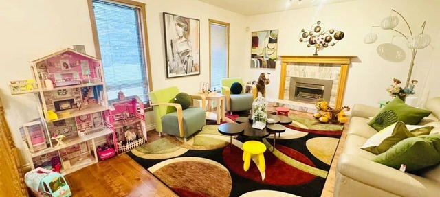 KidsParadise*Kingbed*NearWEM*BabyFamilyKid Frienly in Edmonton