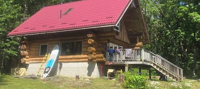 Lake Front Log Cabin in Irondale