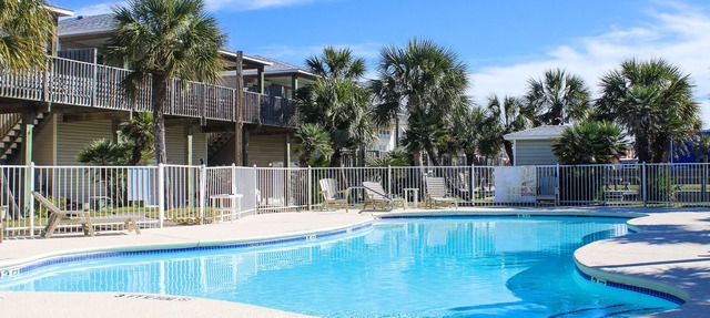 Large Garage for Boat, Shared Pool , Pet Friendly, Golf Cart Access in Port Aransas