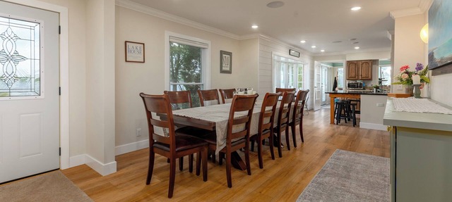 Luxurious Peninsula Property ~ Best View On LOE - Hot Tub/Kayaks/paddleboards in Marion