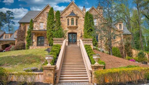 Luxury 9BR Atlanta Mansion with Pool Theater and Gathering Space in Marietta
