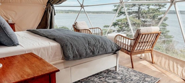 Luxury Coastal Dome - Private Hot Tub, Oceanfront Deck, Firepit & Parking in LaHave