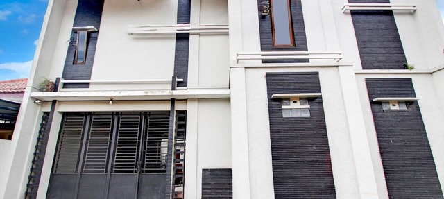 Luxury Deluxe DBL Retreat W/ Free WiFi and Parking in Purwokerto