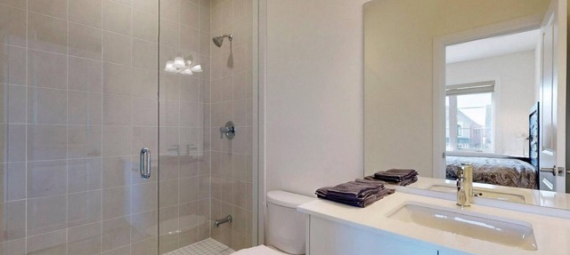 Luxury family home in a quiet neighborhood near Wonderland and Toronto in Vaughan