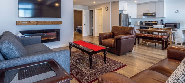 Modern 2BR 2BA Walkout Basement Suite Crestmont SW in Calgary