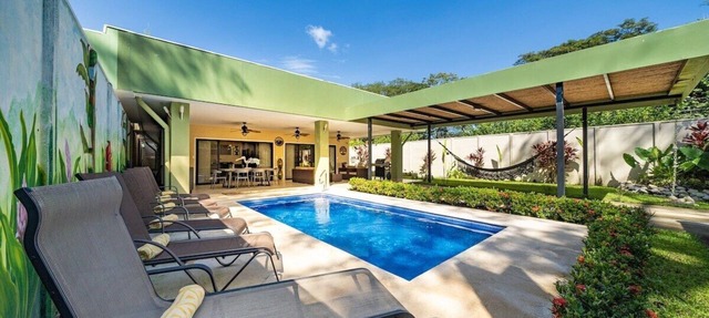 Modern 3Br, 2Ba Home, Private Pool, Walk To Beach in Surfside Playa Potrero