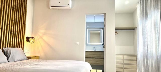 Modern, functional studio 15 min from center with Wi-Fi and air conditioning in Málaga