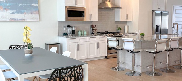 Modern & Luxurious. 4BR. Sleep 12. Minutes to downtown in St. Louis