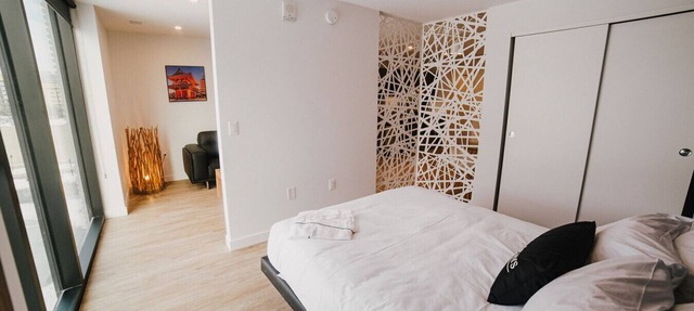 Modern Studio Near Downtown & River Walks in Winnipeg
