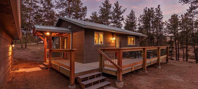 Mountain Getaway - Dark Sky Views - The Fossil Lodge in Florissant