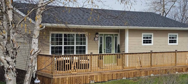 Nan & Pop's Waterfront Retreat, Offering a breathtaking view of the bay! in Birchy Bay