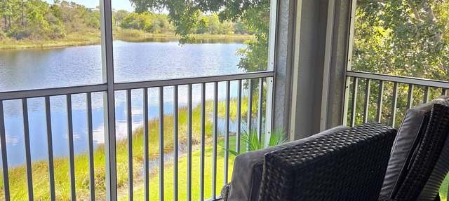 Naples/Bonita Springs/Bonita Shores - 5 mins to the beach, with lake view! in Bonita Springs