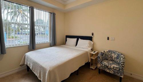 NEW Bonita Beach Getaway Queen Studio in Bonita Springs