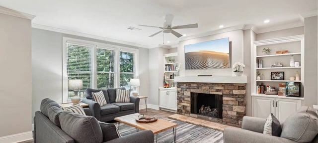 New Listing! 2 Bed/2Bath Condo Lake view near The Ritz-Carlton in Greensboro