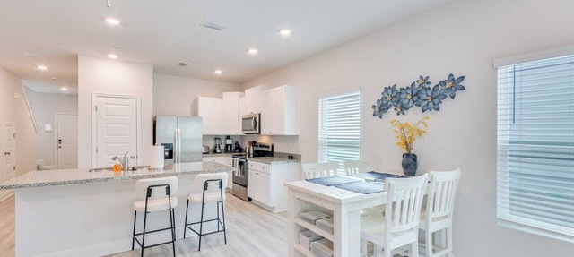 Nurse-ready Rental 2 Mi to UWF Campus & Hospital! in Pensacola