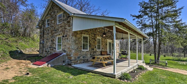Patio & Fire Pit: Idyllic Cottage in Hellertown! in Bethlehem