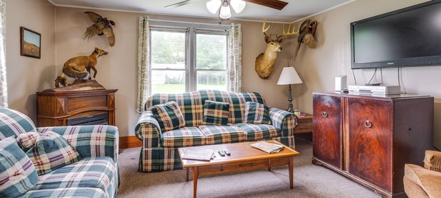 Pet-Friendly Smithmill Retreat w/Yard! in Smithmill