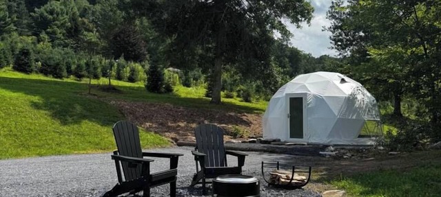 Pondside Dome | Fire Pit | 30 Min to Penn State in Petersburg