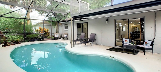 Recently Upgraded Cozy Disney Theme Home in Kissimmee