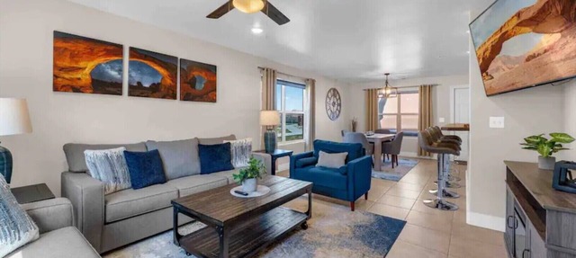 Red Rock Retreat - Pool/Hot Tub, Park, Yard Games, Basketball and Tennis Courts in Moab