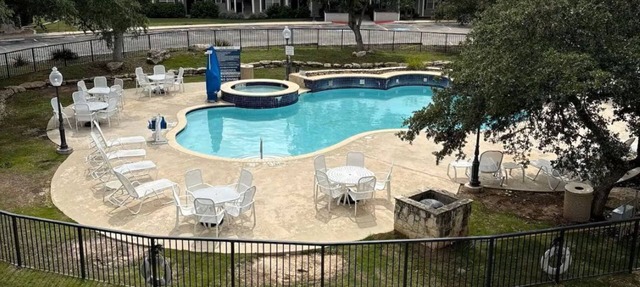 Relaxing 2-Bedroom Condo with AC, WiFi in Scenic Canyon Lake. in Canyon Lake