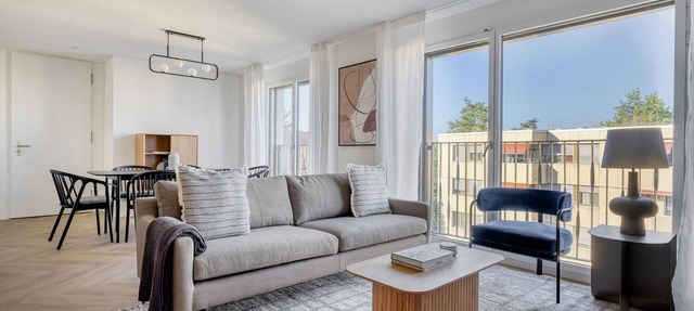 Remarkable Wiedikon 2BR w/Storage & W/D, nr Market, by Blueground in Zurich
