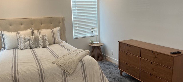 Remodeled Home near Studios and Hollywood! in Burbank