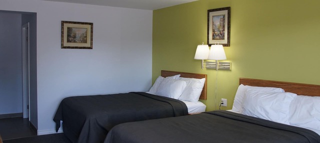 Robyn's Motel in Otonabee-South Monaghan