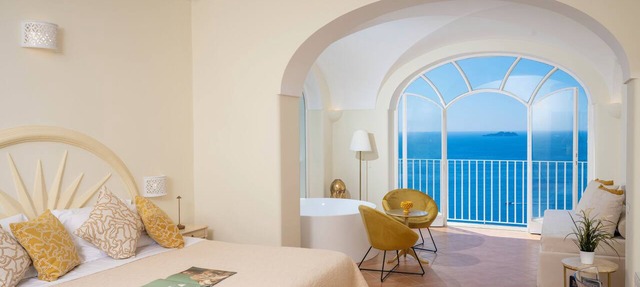 Royal Suite with indoor bath overlooking the sea - Villa Santa Chiara Positano in Positano