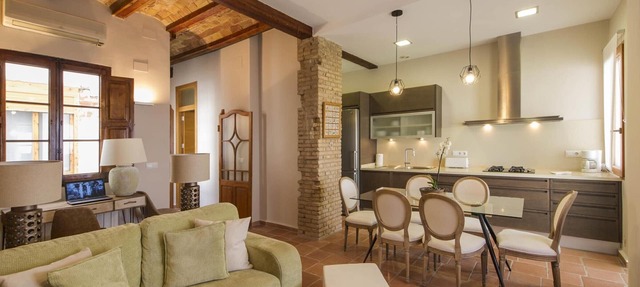 Rustic Contemporary Apartment in Ruzafa, Heart of Valencia in Valencia