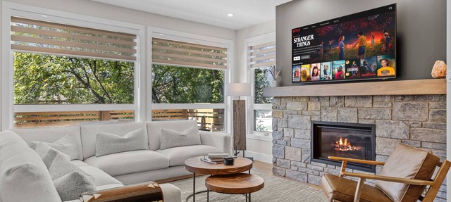 Sisters' Summit - Stunning Mountain Views with Private Hot tub, Sauna & BBQ! in Canmore