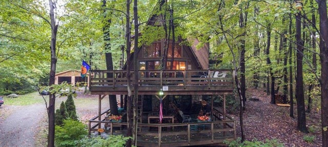 Sleeps 10| Fireplace | Pool Table |Ski resort in Champion