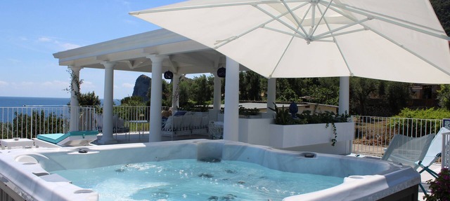 Small villa a stone's throw from the sea with breathtaking views in Marina del Cantone