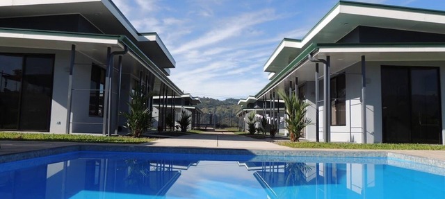 Spacious 2-Home Retreat for Large Groups, A/C, Wi-Fi, TV & Washer/Dryer Included in San Isidro de El General