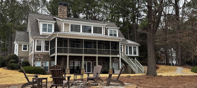 Spacious 5-bedroom home on Lake Oconee, 79 miles from The Masters in Greensboro