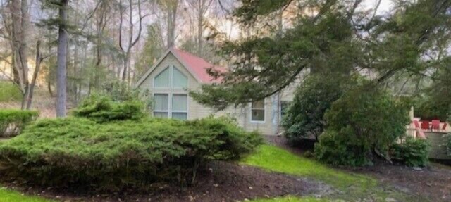 🌲🚣‍♂️🦅 Spacious Lake Cottage MSTR Suite LRG Deck Lake Wallenpaupack in Greentown