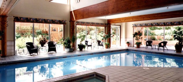Spacious two-bedroom fully outfitted condo in Banff in Banff