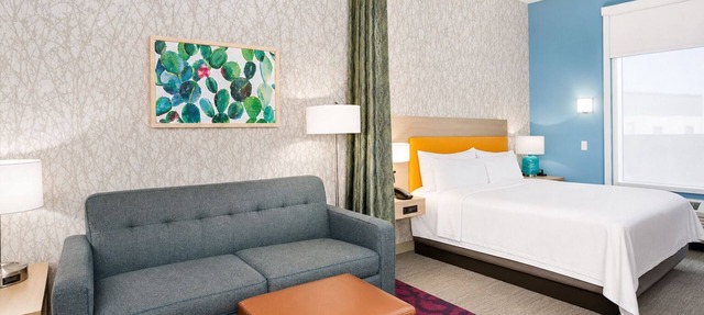 Stellar Stays: Short Drive to Roswell International Air Center. FREE Breakfast! in Roswell