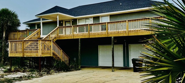 Steps from the Sugar White Sand Beaches! in Pensacola Beach