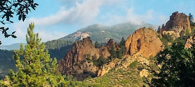 Stunning Cañon Retreat, Views from back porch! in Colorado Springs