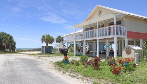 Summer Breeze by Pristine Properties Vacation Rentals in Indian Pass