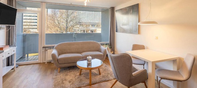 SweetHome - Studio Apartment mit Küche und Balkon in Munich